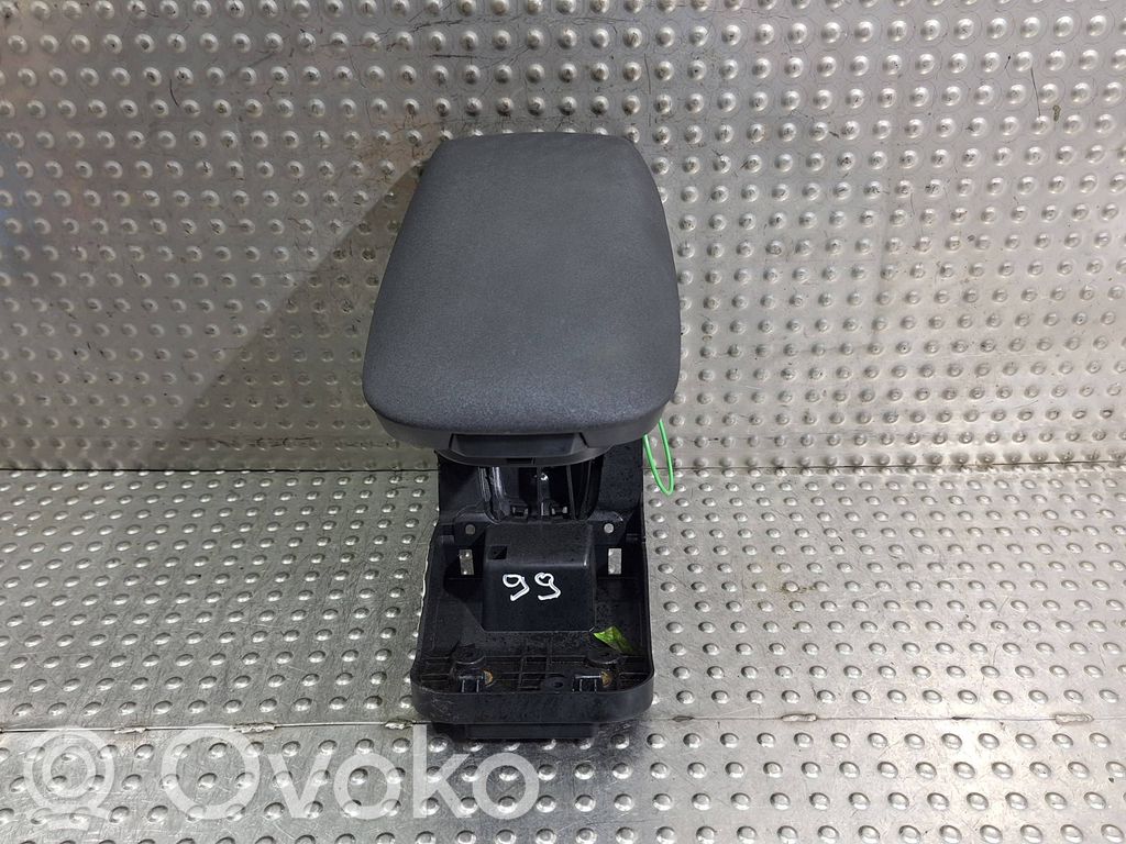 Armrest   31366331,31448087