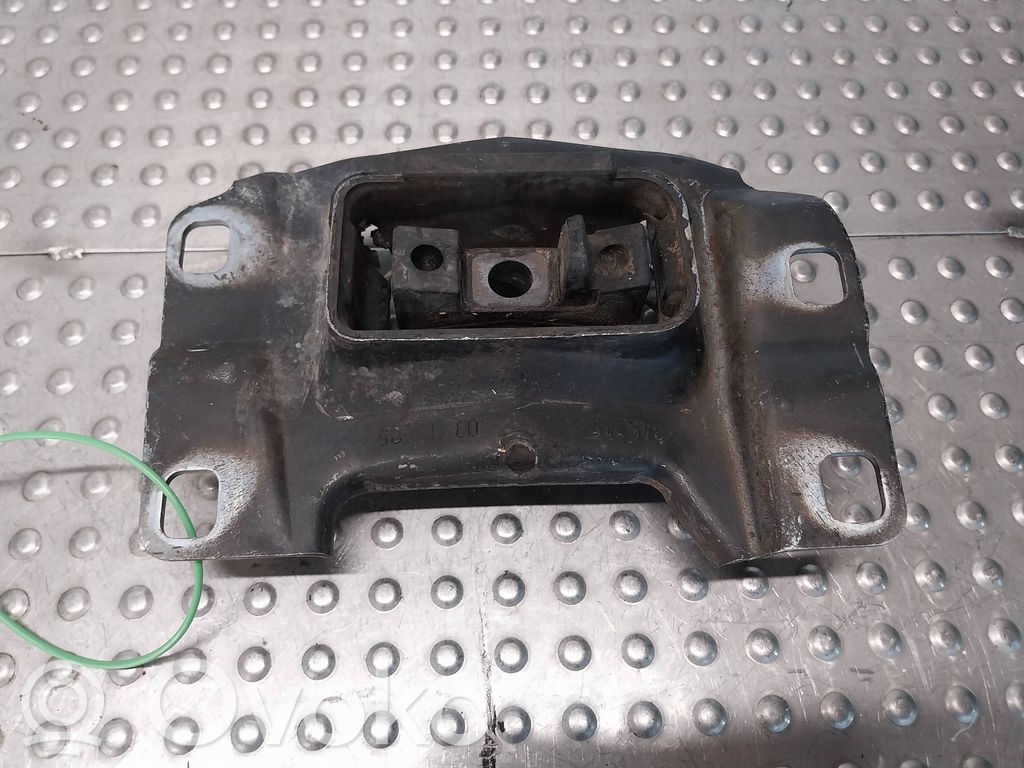 Ford Focus Gearbox mounting bracket 