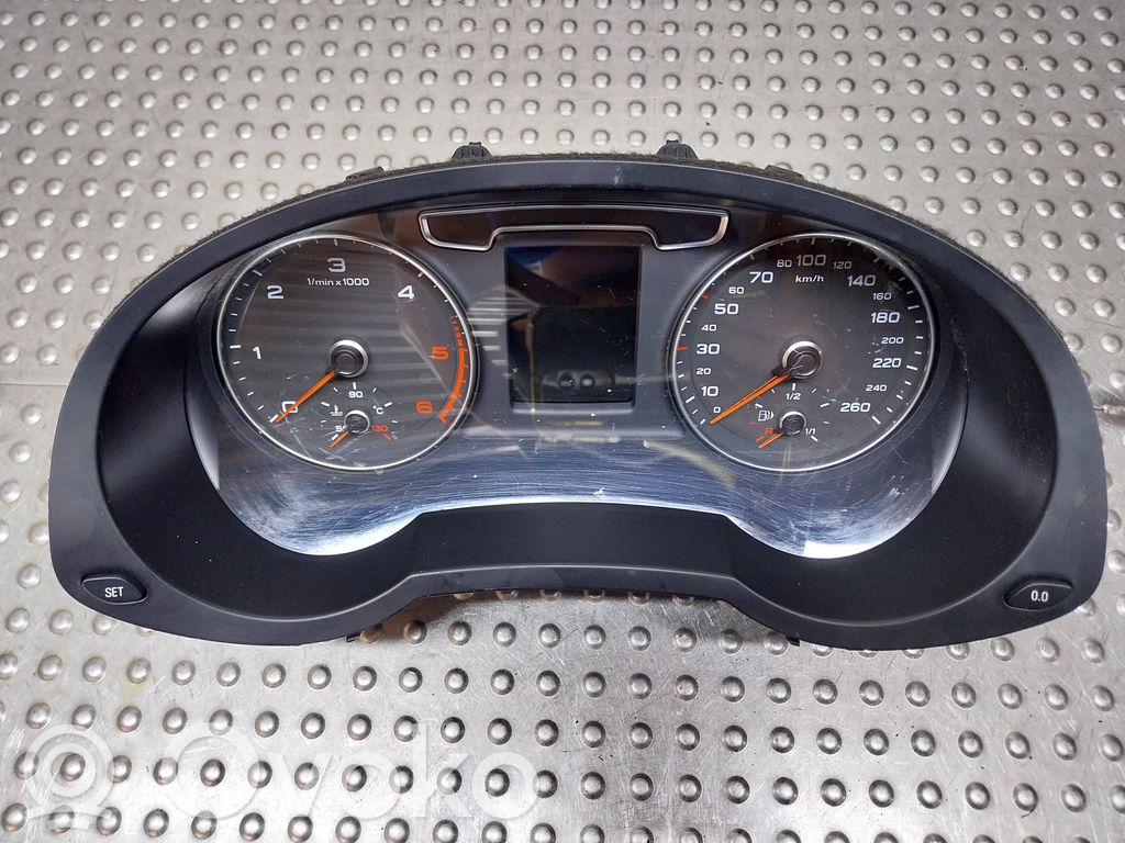 Audi Q3 8U Speedometer (instrument cluster) 
