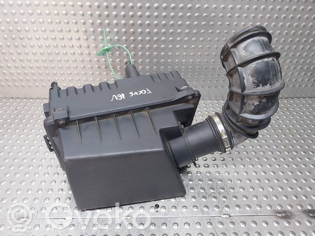 Ford Focus Air filter box 
