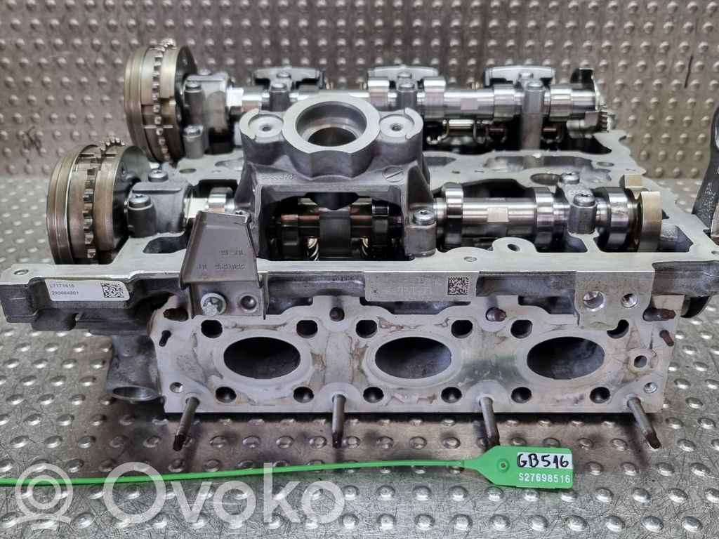 BMW 1 F20 F21 Engine head 