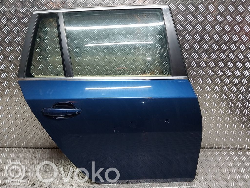 Aizmugurējās durvis   S26371691