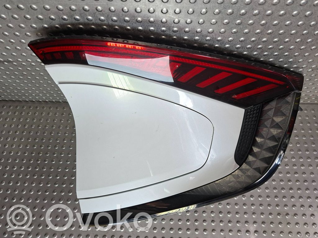 Lampa tylna   S27725825,92402CV000