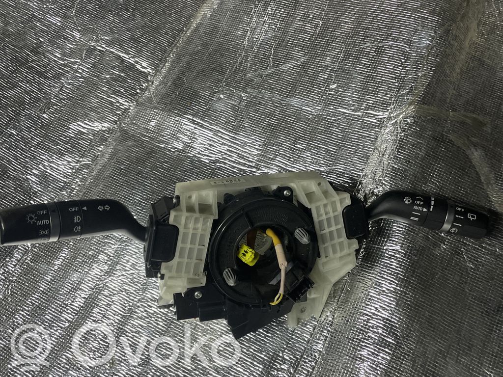 Mazda 3 II Commodo, commande essuie-glace/phare 