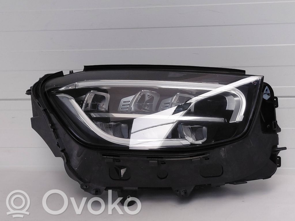 Mercedes-Benz GLC X253 C253 Lampa przednia 