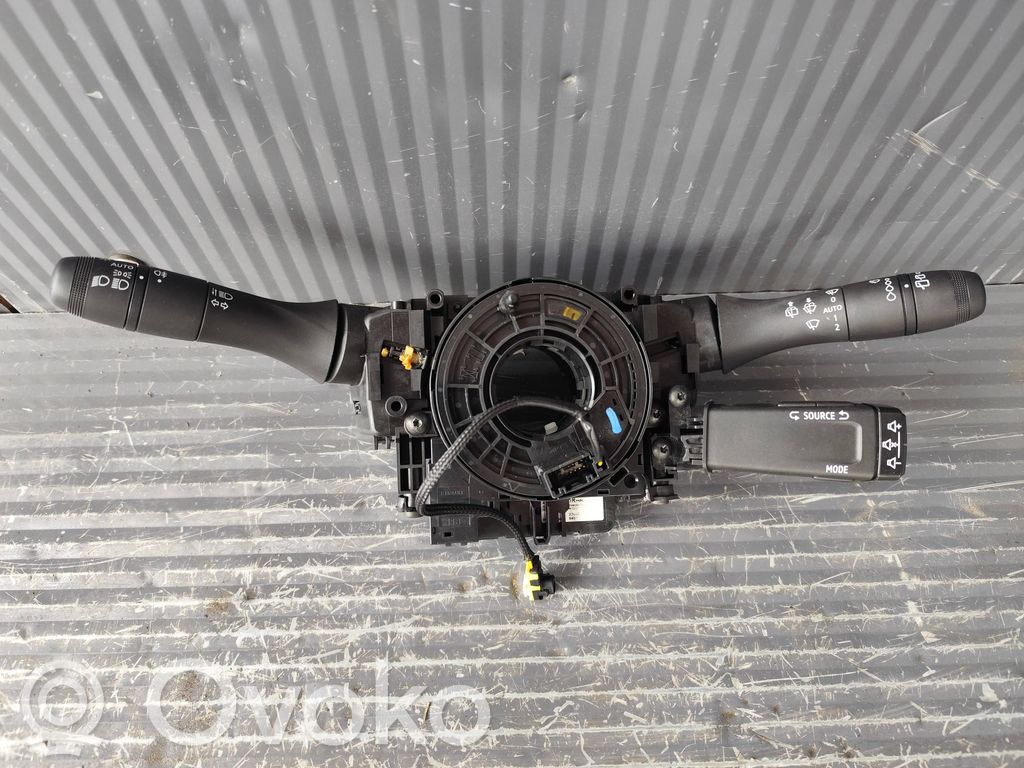 Renault Clio V Wiper turn signal indicator stalk/switch 