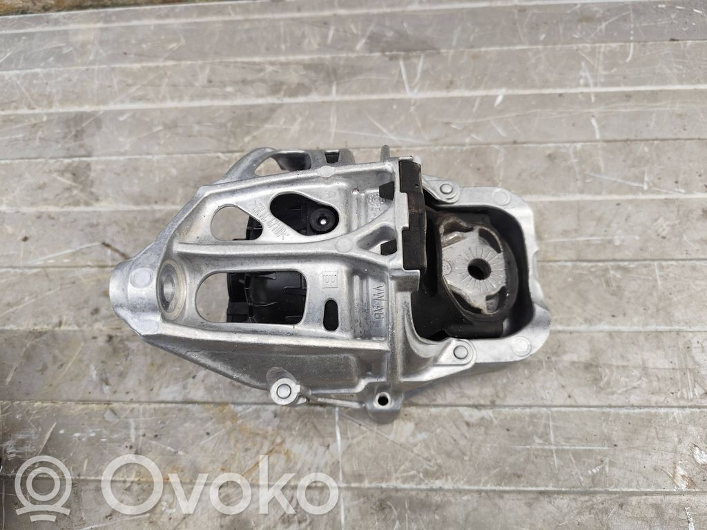 Audi Q5 SQ5 FY Engine mount bracket 