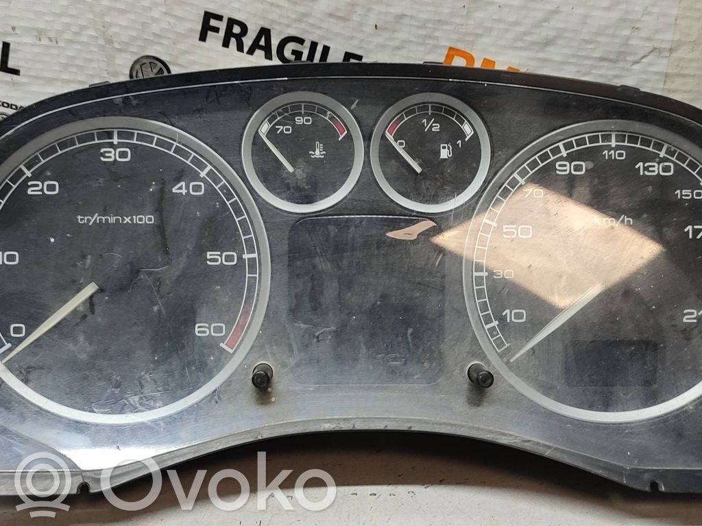 Peugeot 307 Geschwindigkeitsmesser Cockpit 