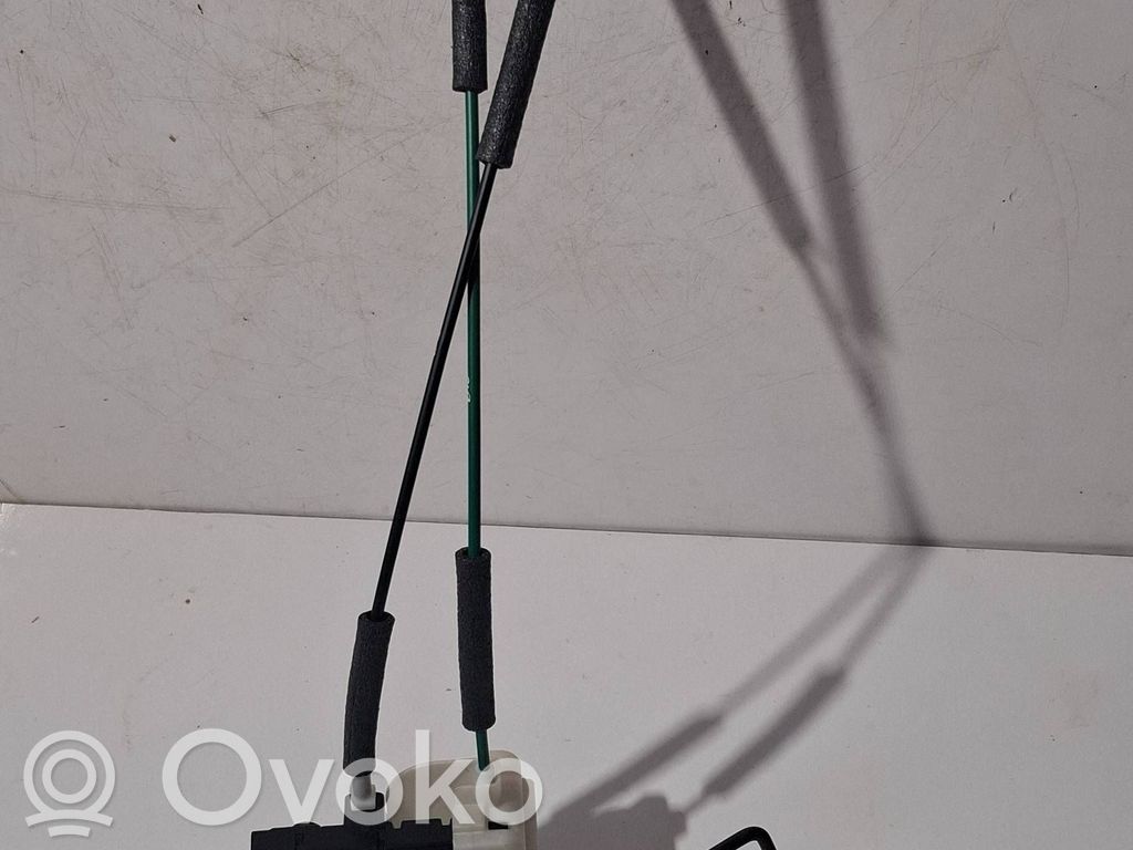 Hyundai i10 Rear door lock 