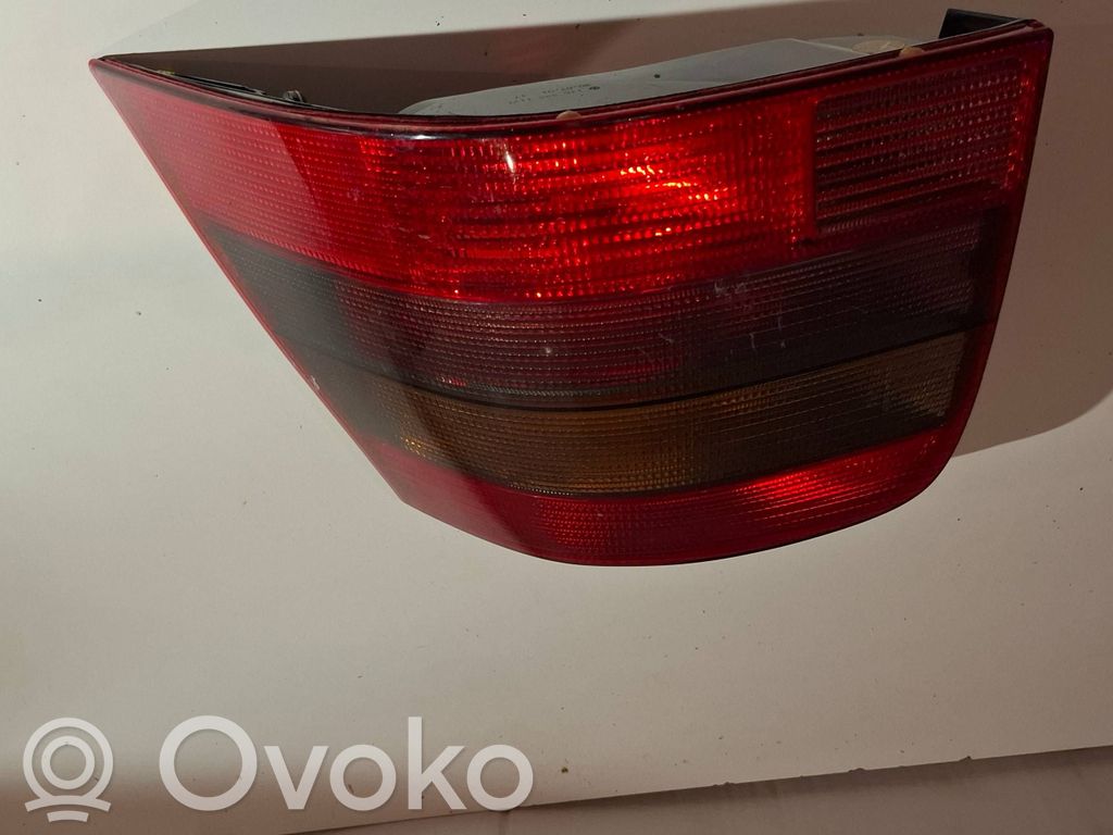 Volkswagen Golf IV Lampa tylna 