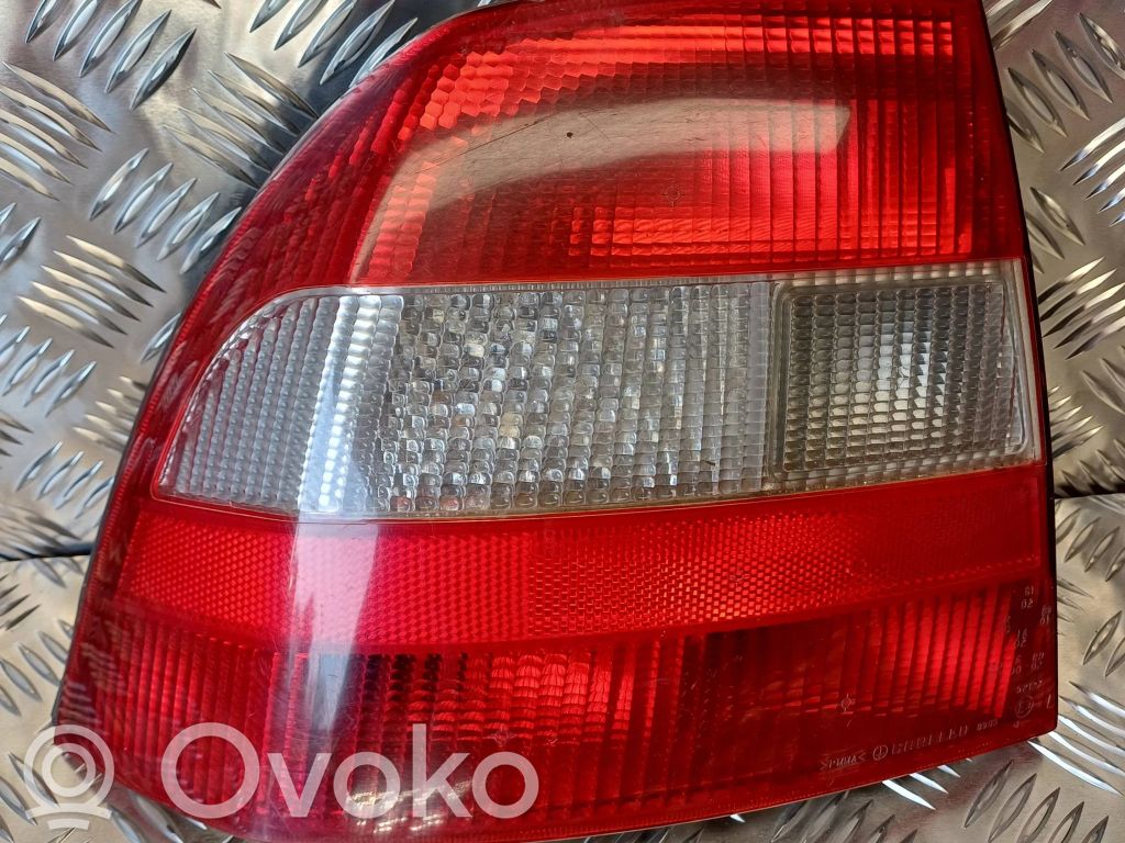 Opel Vectra B Lampă spate în caroserie 