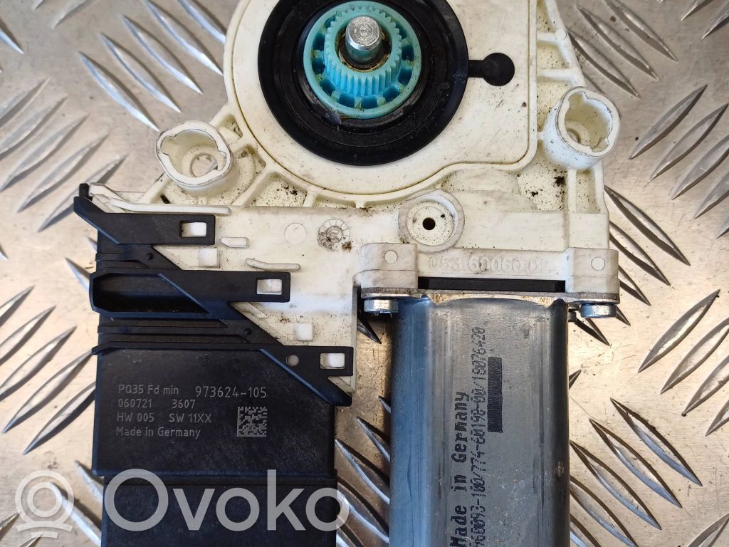 Volkswagen PASSAT B6 Motor macara geam ușă spate 