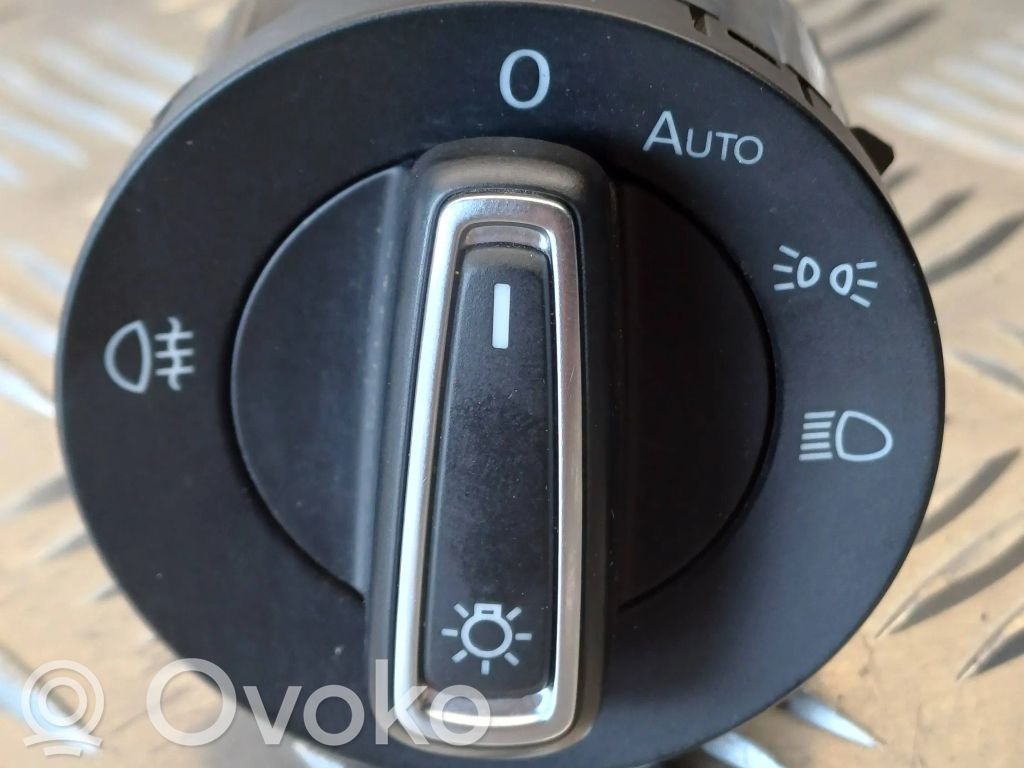 Volkswagen Polo V 6R Light switch 