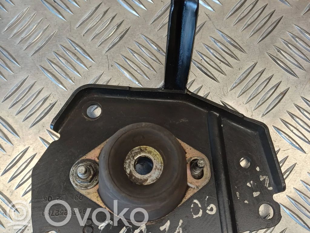 Peugeot 307 Pavarų dėžės tvirtinimo kronšteinas 