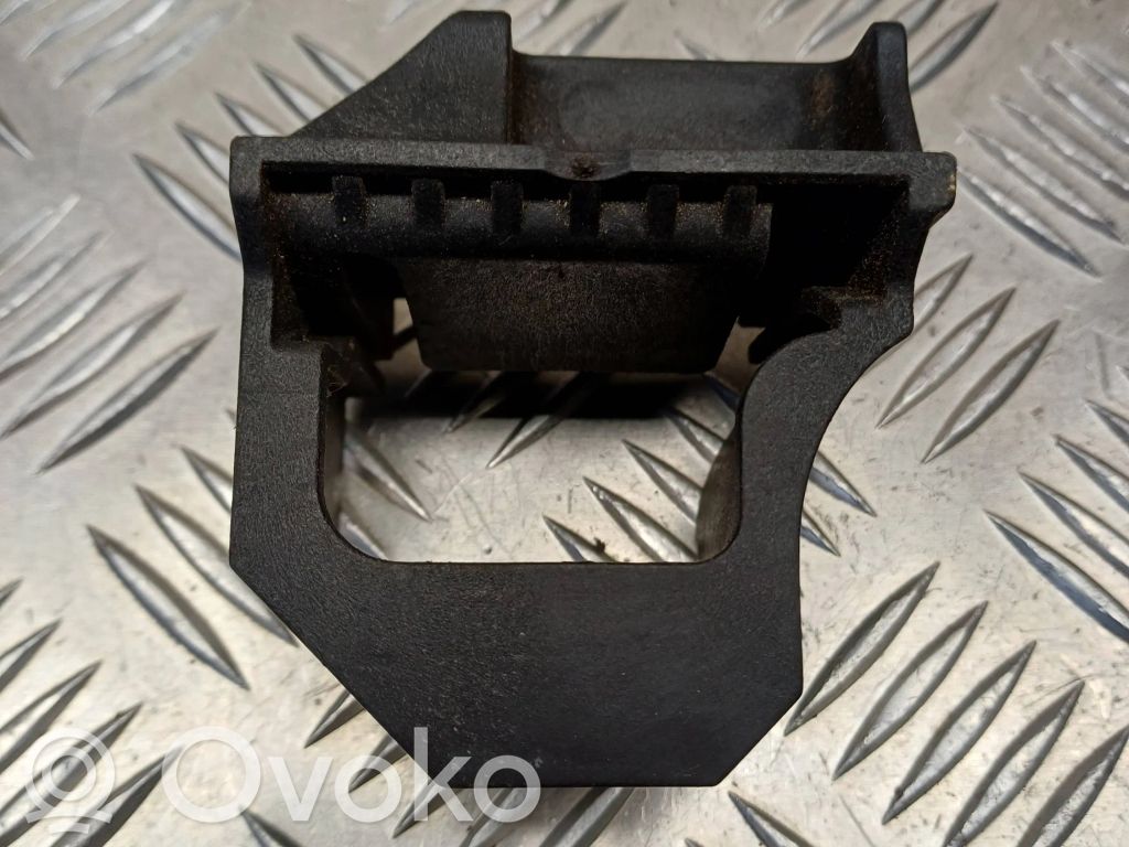 BMW 1 E81 E87 Suport radiator 