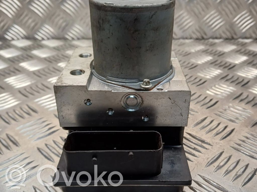 BMW X3 E83 ABS Pump 