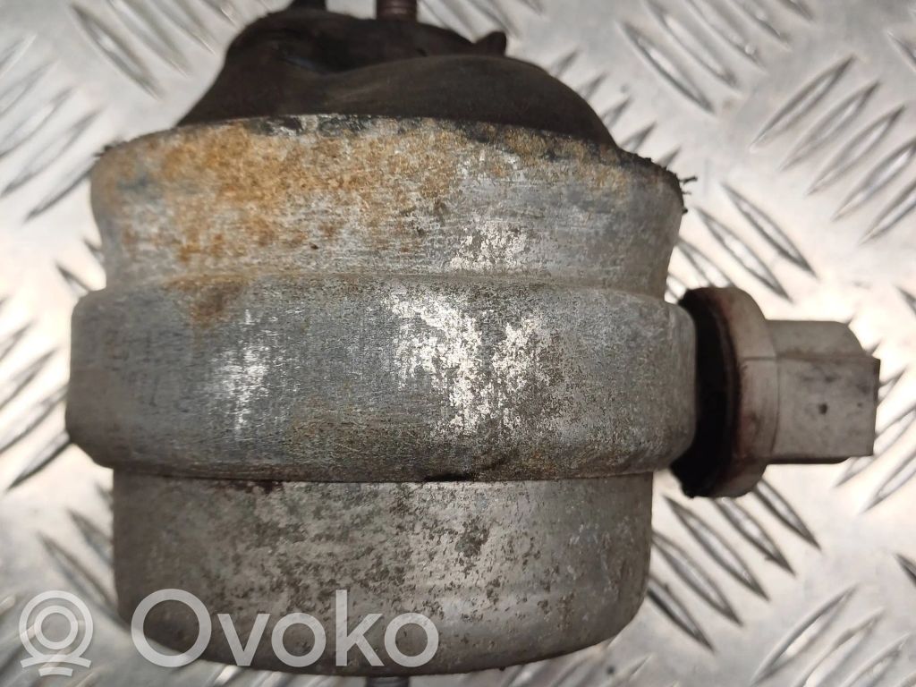 Engine mount bracket   8E0199379AB