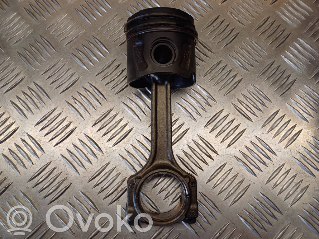 Fiat Doblo Piston with connecting rod 