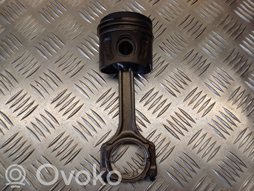 Fiat Doblo Piston with connecting rod 