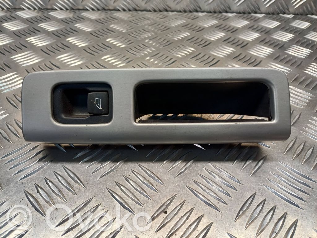 Volvo V50 Rear door handle trim 