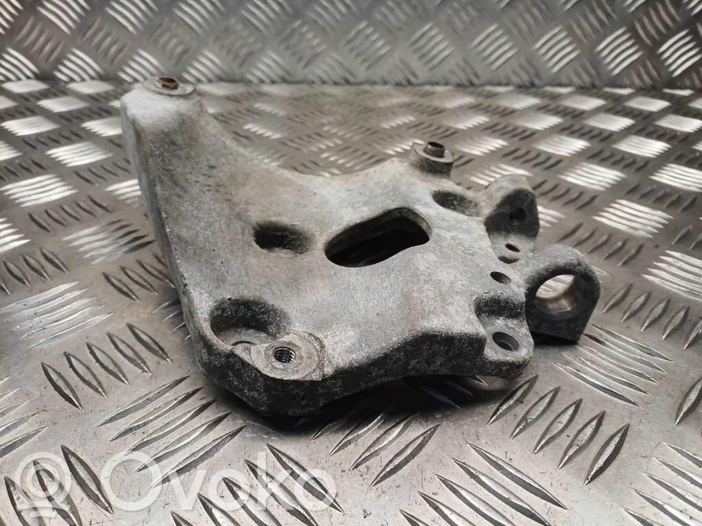 Volvo C30 A/C compressor mount bracket 