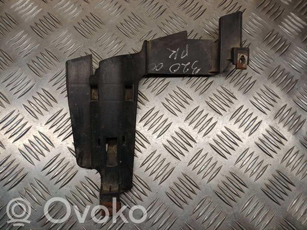 BMW 3 E46 Ajovalon kannake 