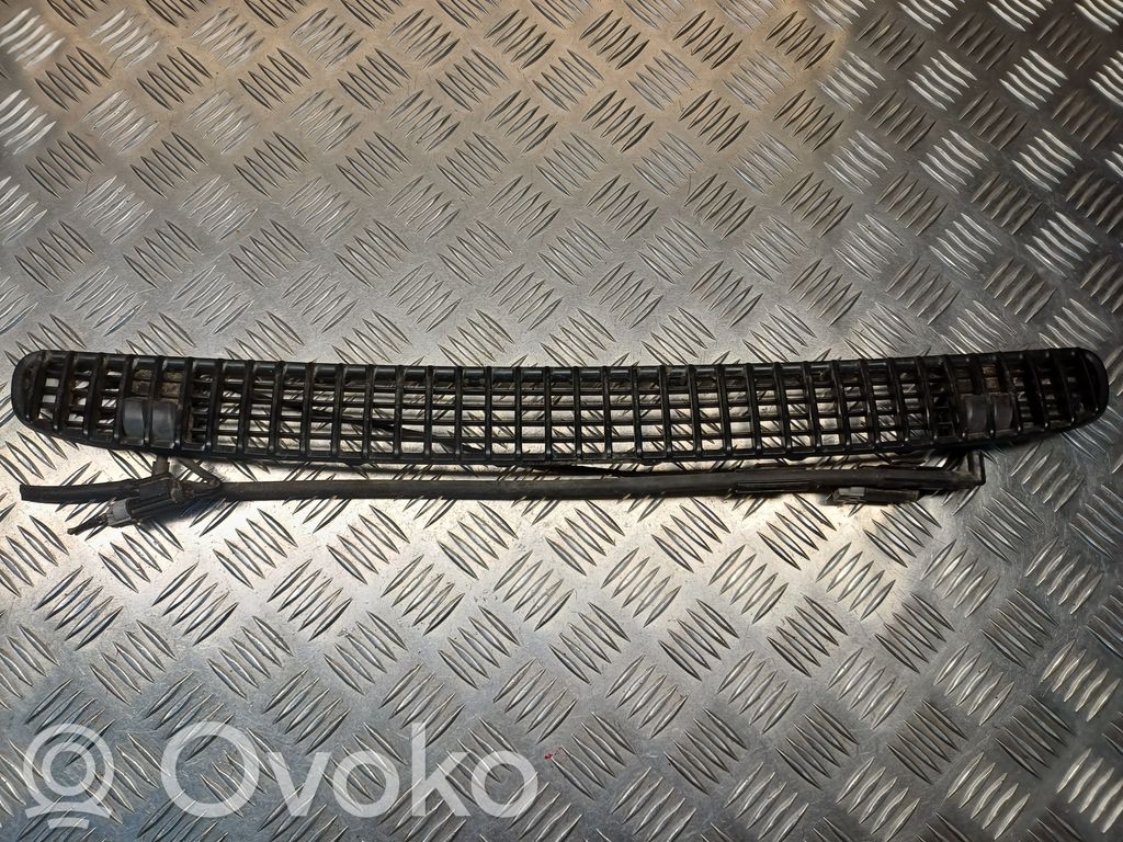 BMW 3 E46 Bonnet/hood grill 