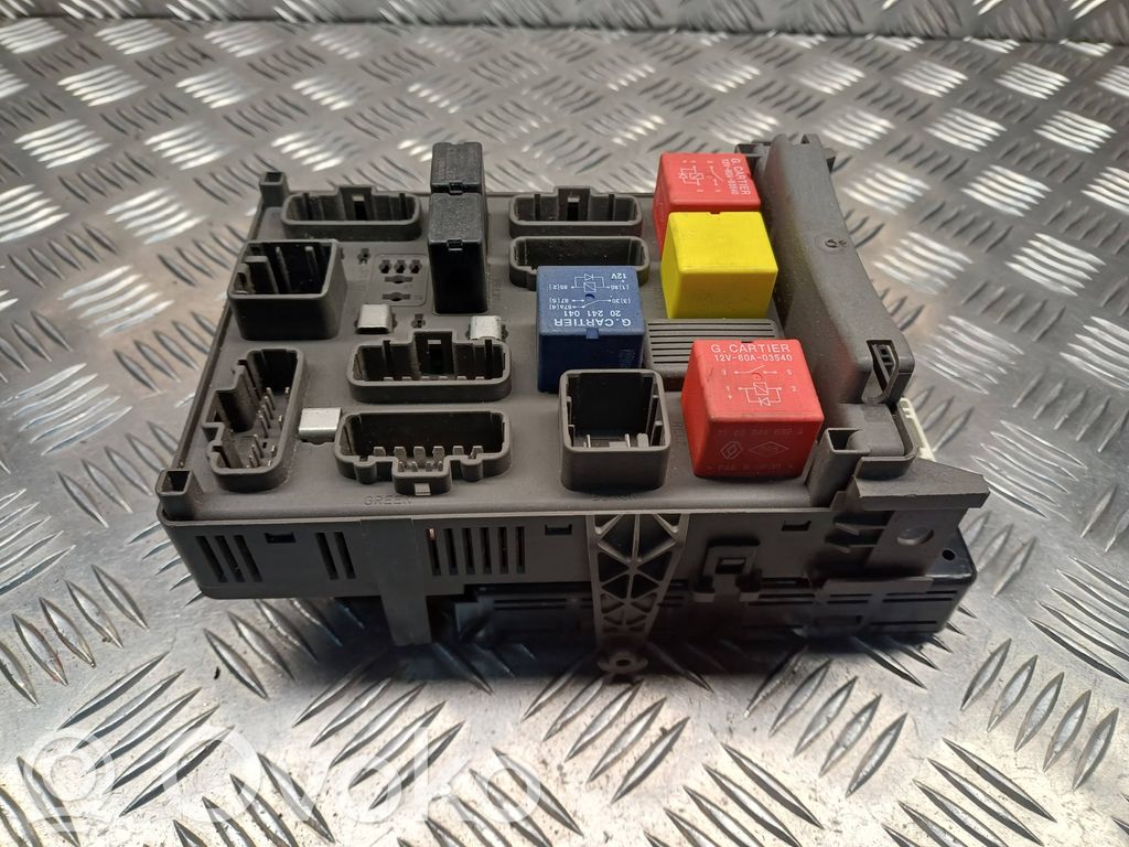 Renault Laguna II Fuse module 