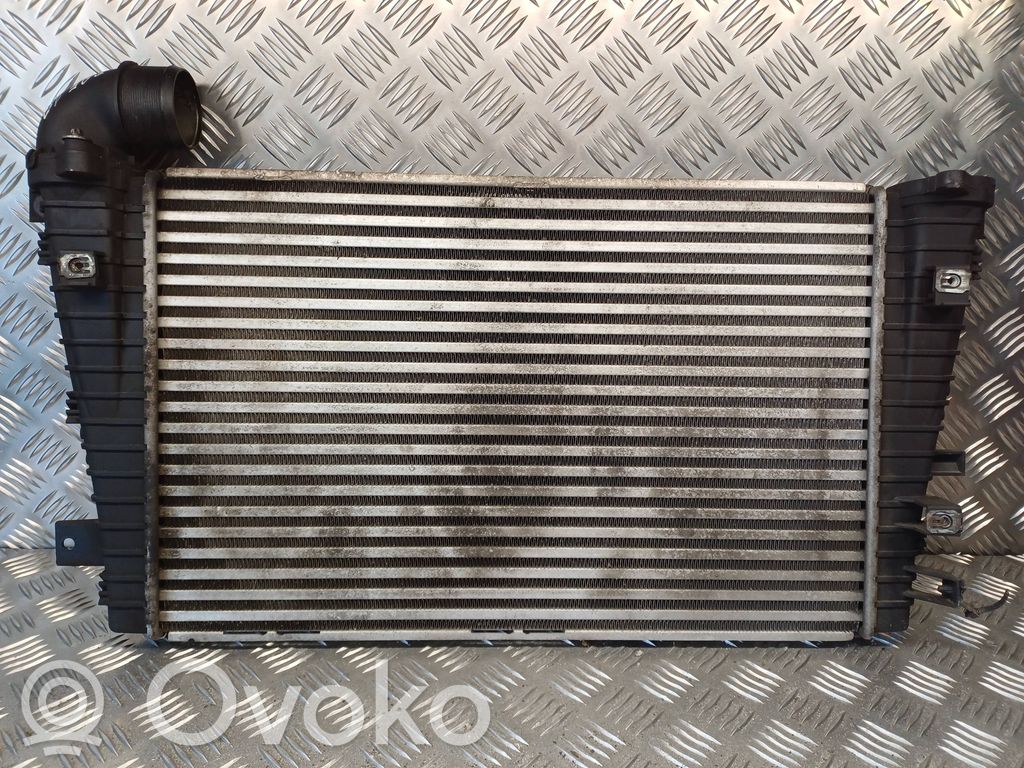 Opel Zafira B Interkūlerio radiatorius 