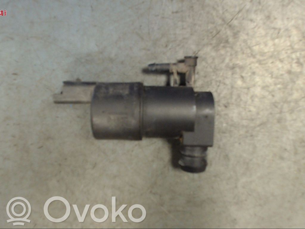 Renault Master III Windscreen/windshield washer pump 