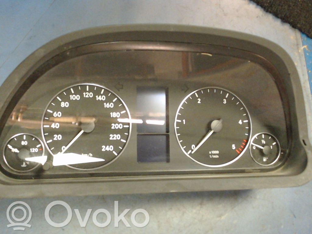 Mercedes-Benz A W169 Element deski rozdzielczej 