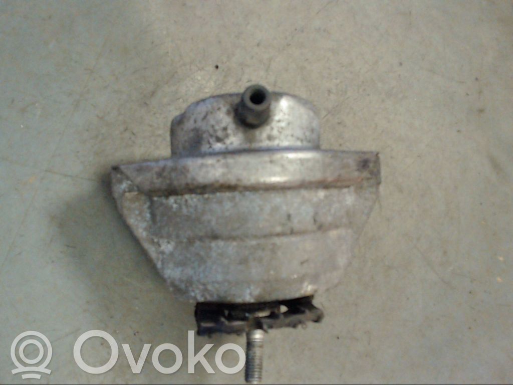 Dzinēja spilvens   6774620,586312K,M57D25
