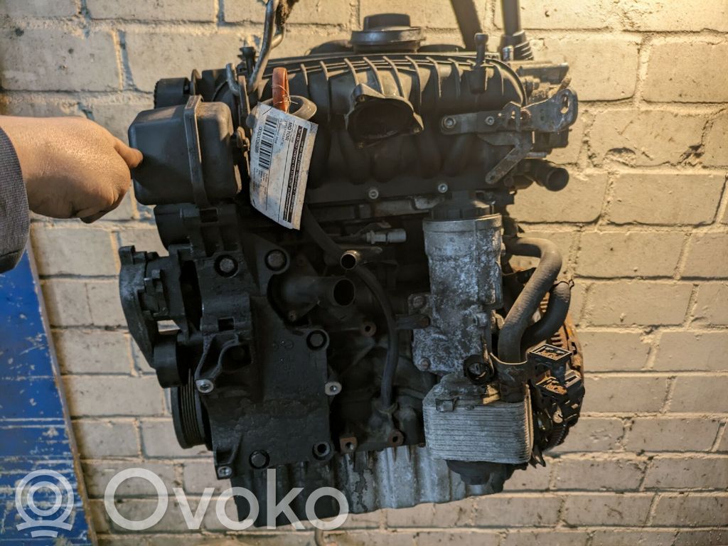 Volkswagen PASSAT B6 Silnik 