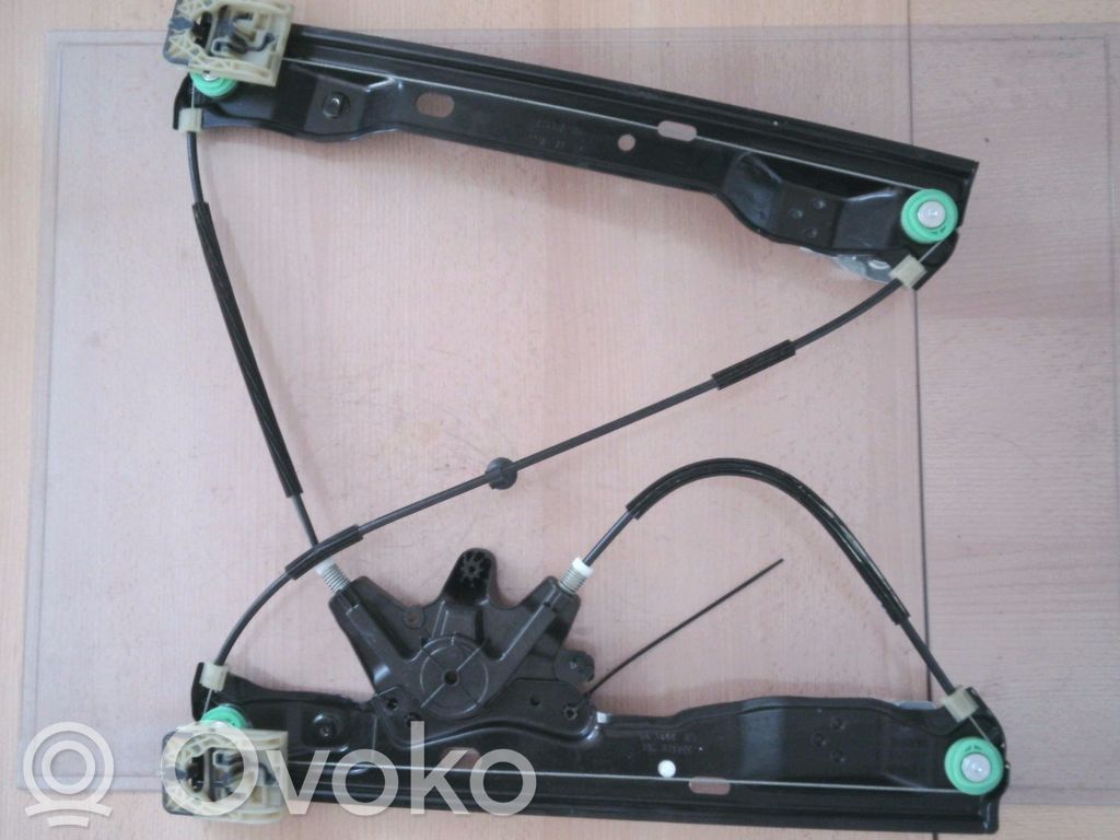 Ford Focus Front window lifting mechanism without motor 