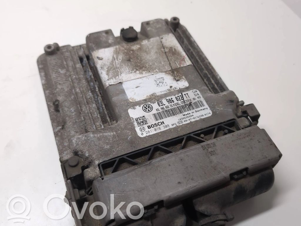 Volkswagen Jetta VI Engine control unit/module 