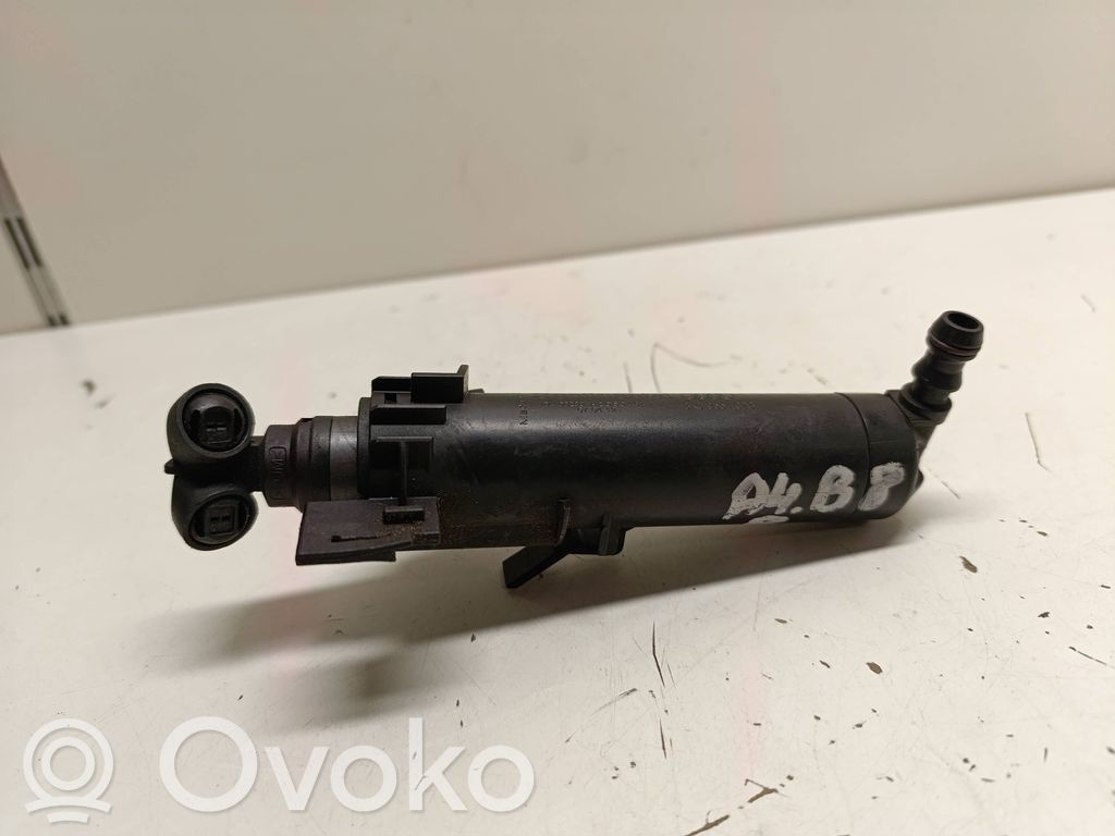 Audi A4 S4 B8 8K Dysza spryskiwacza lampy przedniej 