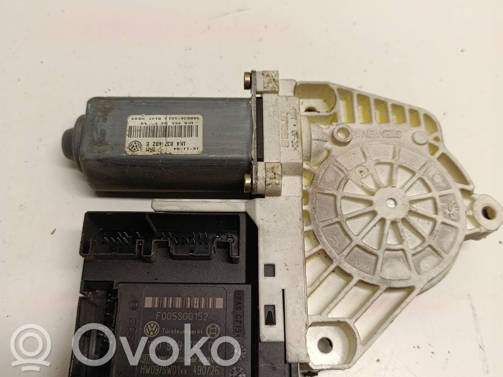 Volkswagen Golf V Silnik regulatora szyby drzwi przednich 