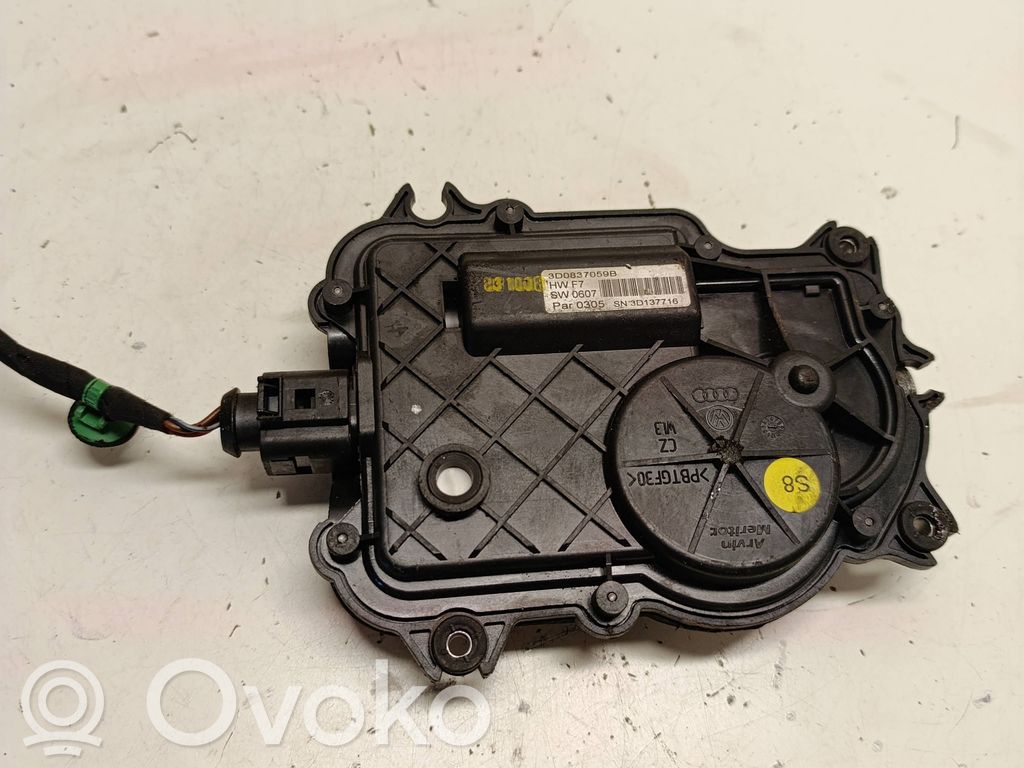 Volkswagen Phaeton Moteur de centralisation serrure de porte arrière 