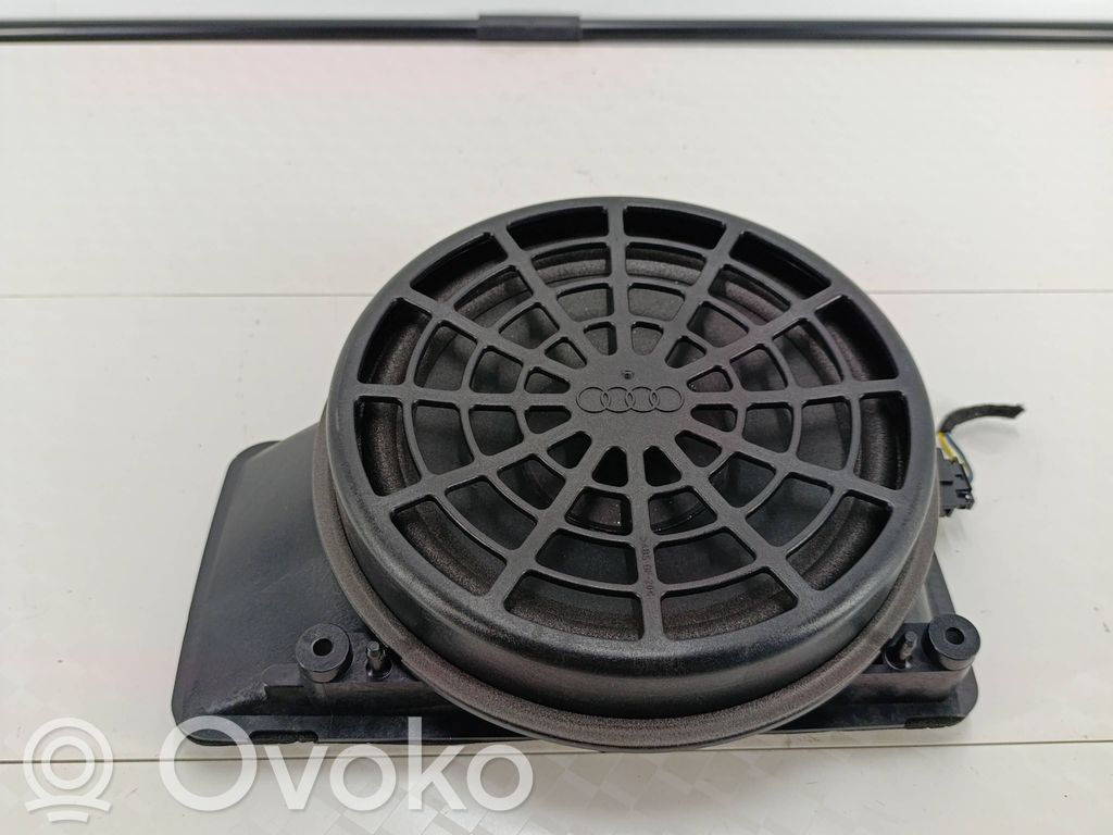 Audi A4 S4 B8 8K Altavoz subwoofer 