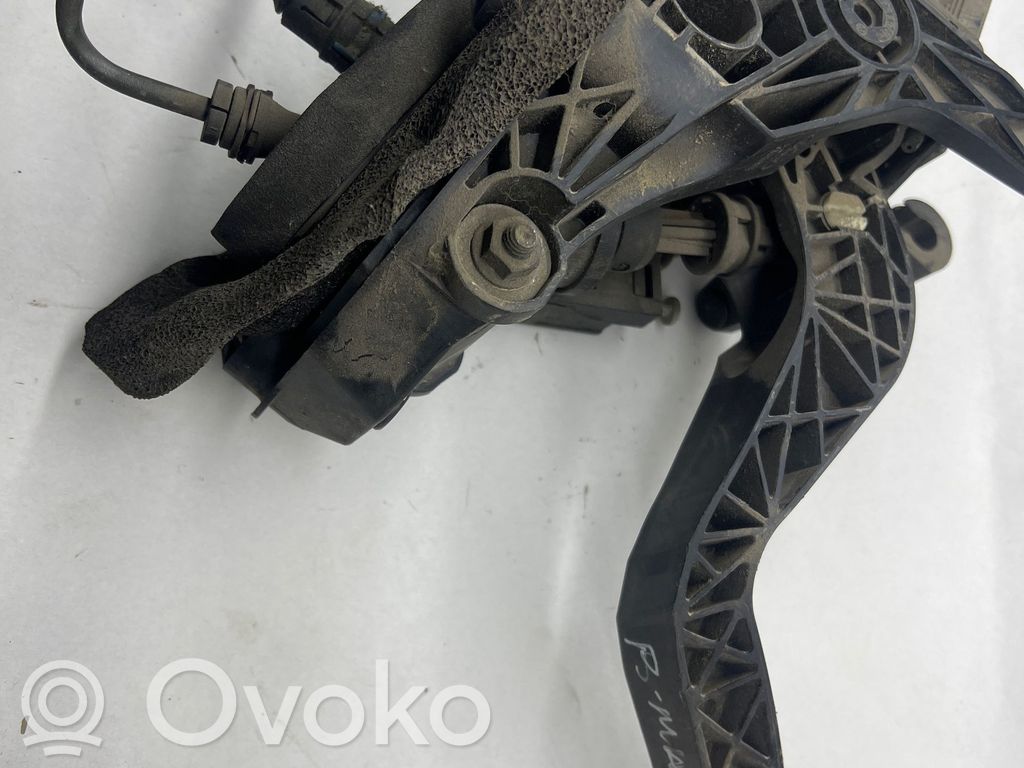 Sankabos pedalas   AY117B633AC,121031,00099360,E3B2B