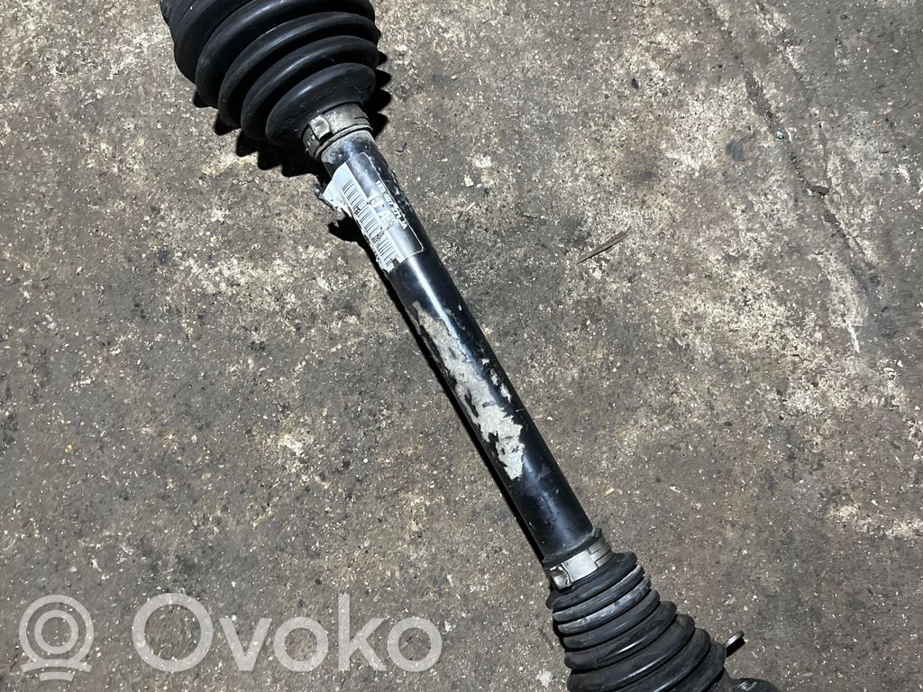 Volkswagen Touran II Półoś przednia 