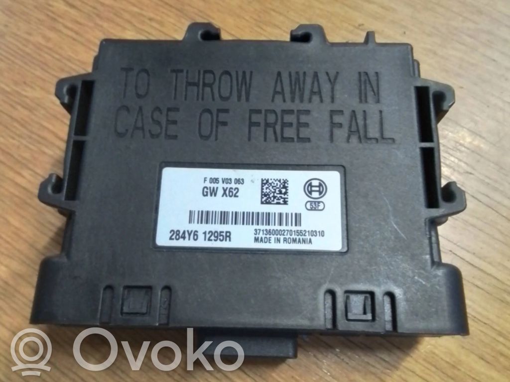 Immobilizer control unit/module   284Y61295R,F005V03063