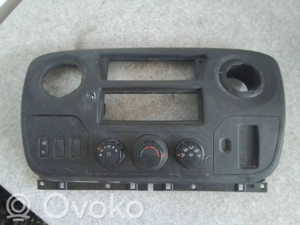 Renault Master III Dashboard center trim panel 