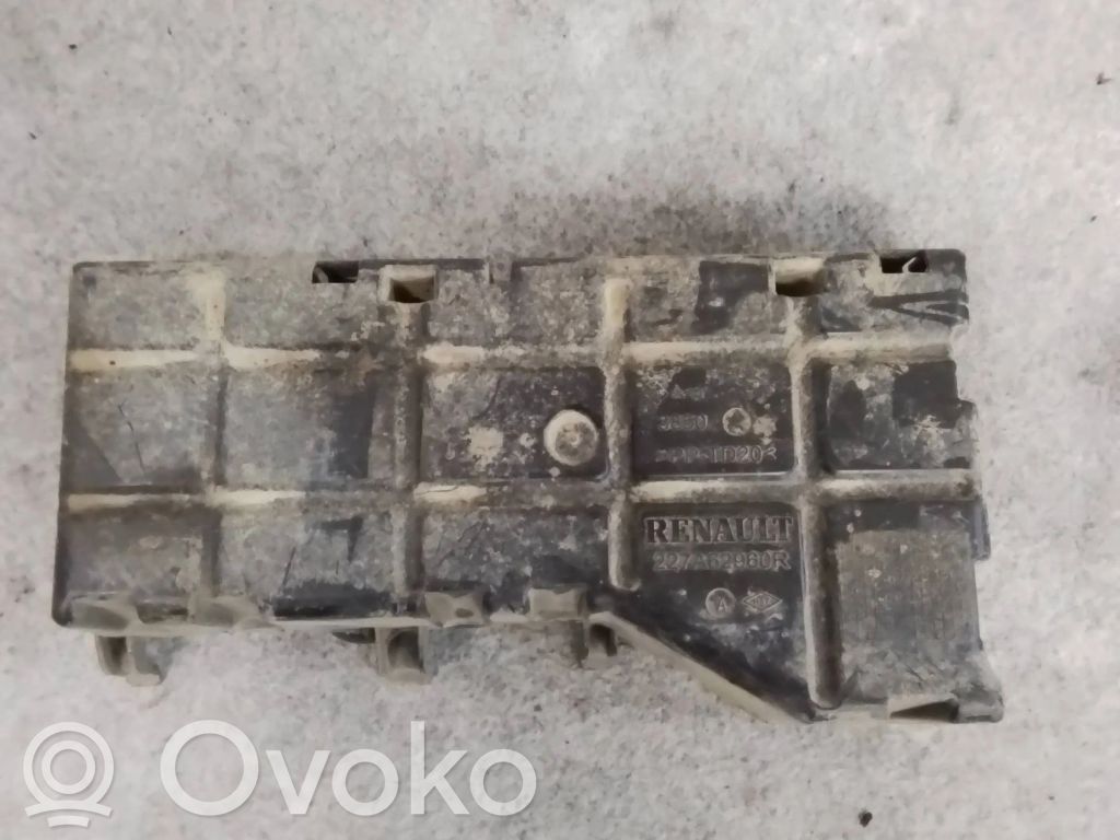 Inne części karoserii   227A62960R