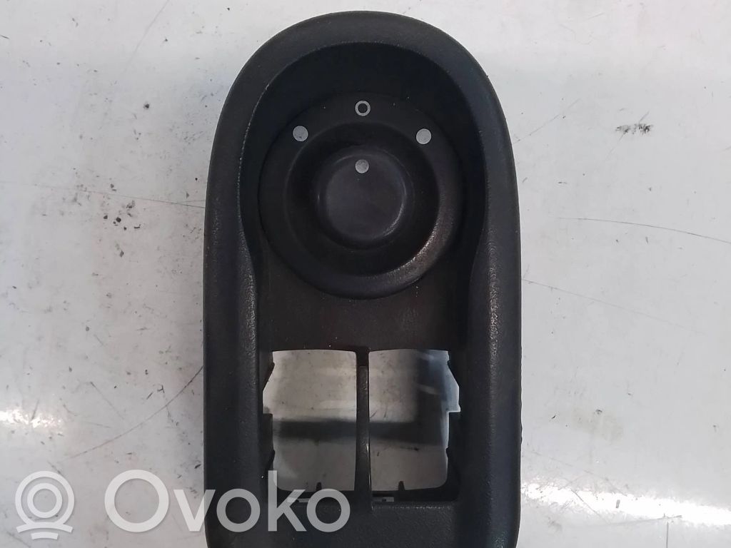 Renault Master III Electric window control switch 