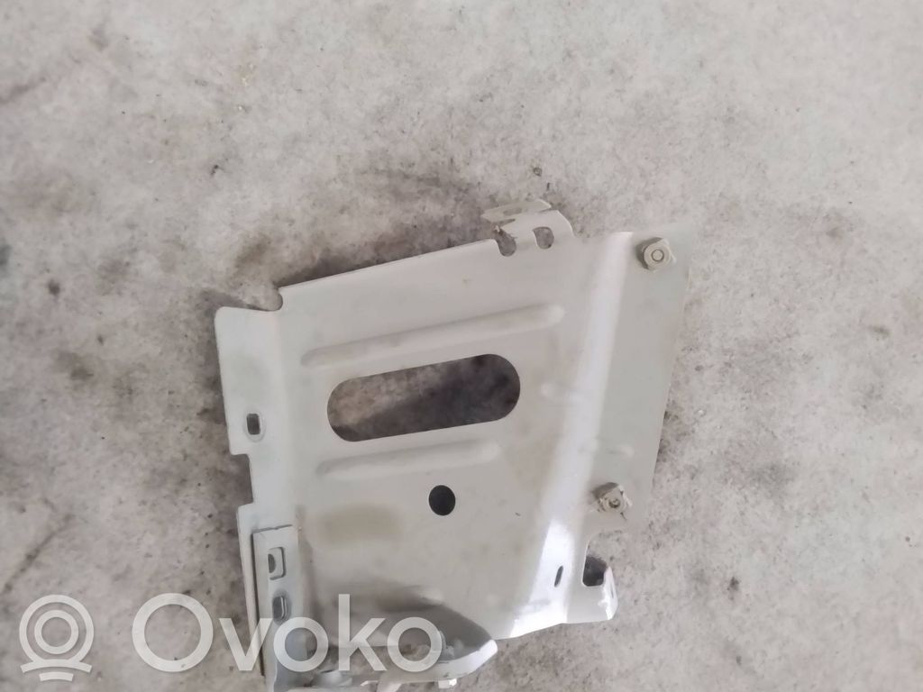 Renault Master III Fender mounting bracket 