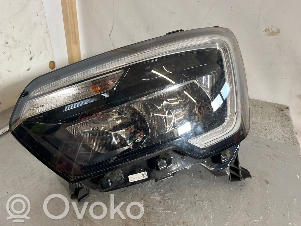 Renault Master III Faro/fanale 