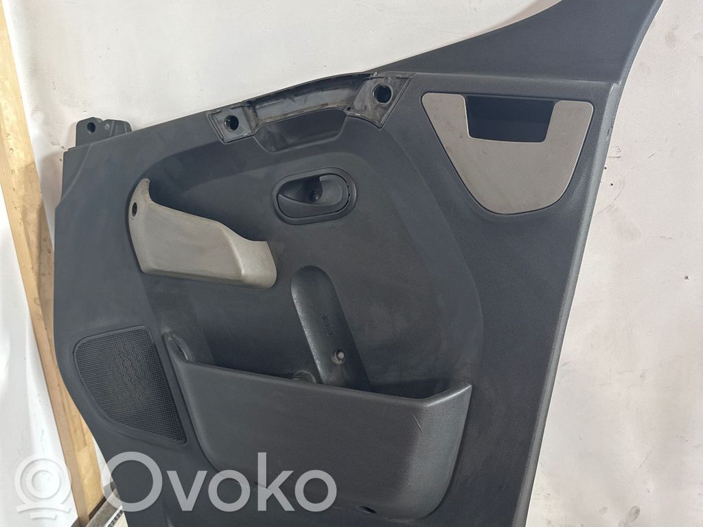Renault Master III Etuoven verhoilu 