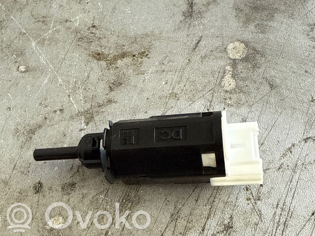Renault Master III Interruptor sensor del pedal de freno 