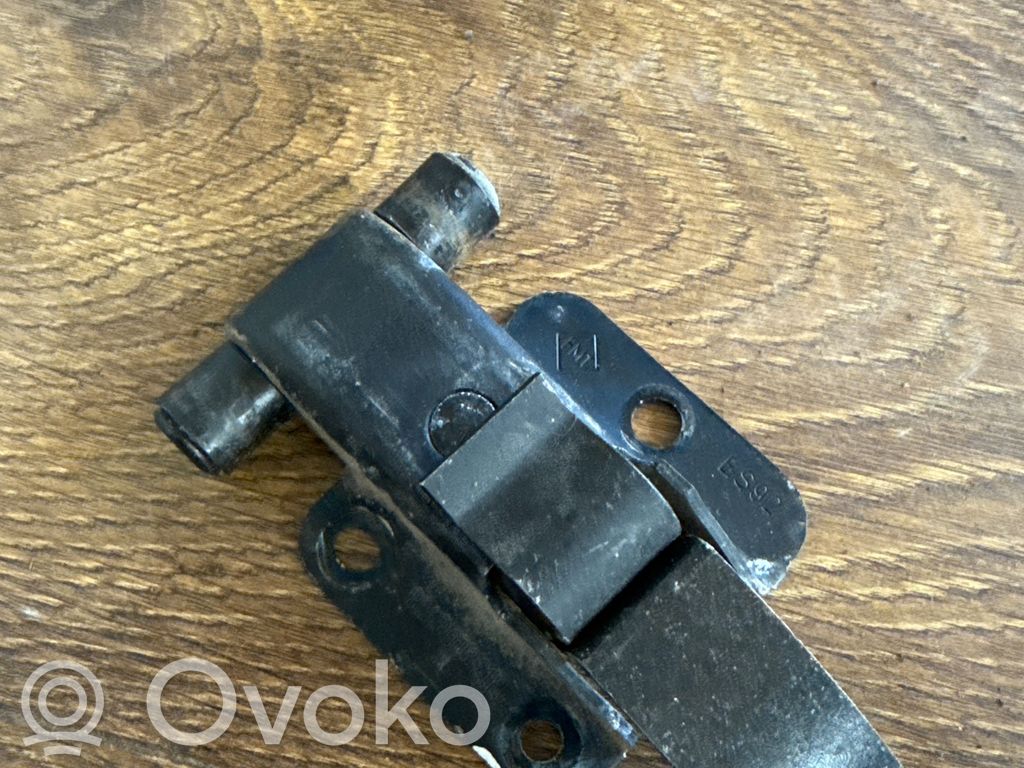 Renault Master III Etuoven pidätin 